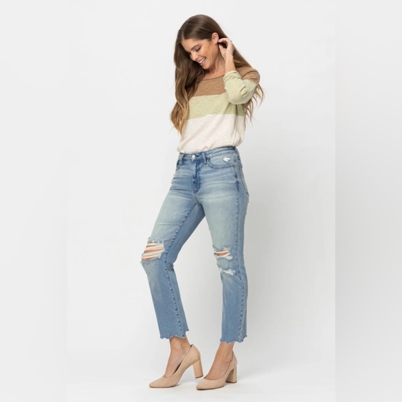 NWOT Judy Blue Tinted Wash Mid-Rise Cropped Straight Jeans 20W - Picture 10 of 14